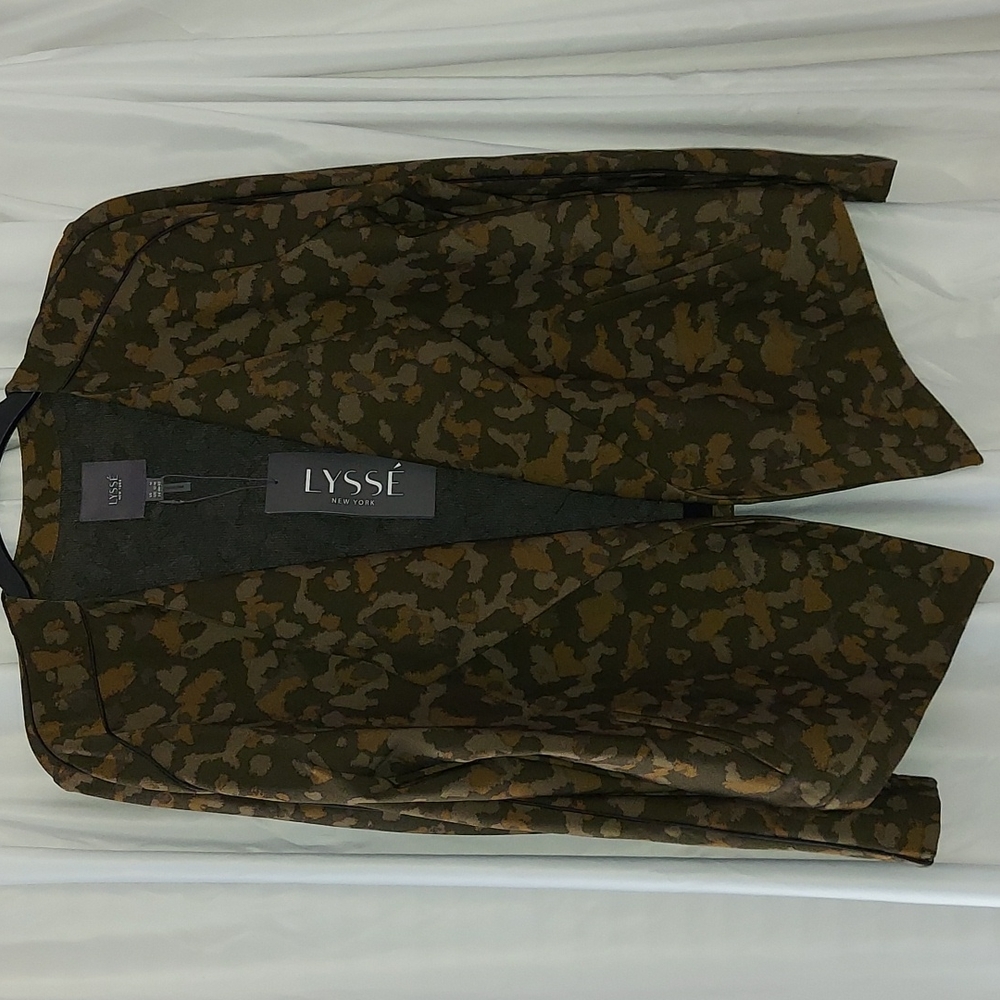 NWT Lyssé Double-Breasted Tuxedo Style Jacket Size M